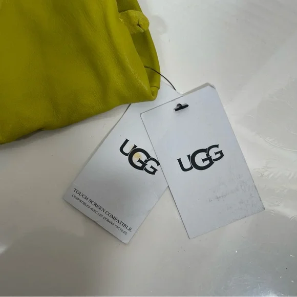 π NWT UGG Womenβs Leather Gloves π§€ Scrunched Logo Touchscreen | Size S - Picture 9 of 12